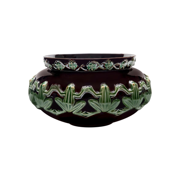 Bordallo Pinheiro Bordallo Pinheiro Frogs Frogs Ballet Pot Black | Luxury Handmade Ceramics: This Frogs Frogs Ballet Pot Black from the Bordallo Pinheiro Bordallo Pinheiro collection is a standout piece of luxury ceramic serveware, Portuguese pottery, handcrafted dish, handcrafted in Portugal, Bordallo Pinheiro. Handmade in Portugal, it blends artistic detail with functional charm—perfect as a collector’s item or for elevating your daily table setting.